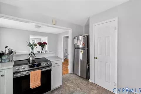 Kitchen - 3228 Hanover Ave, Richmond, VA 23221 photo 4 of 4