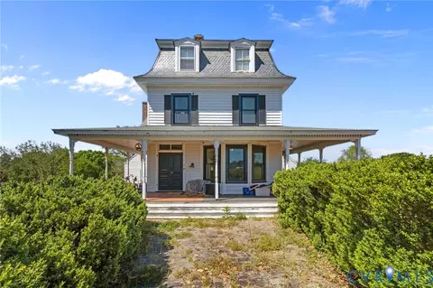 9700 Glebe Ln, Amelia Court House, VA 23002