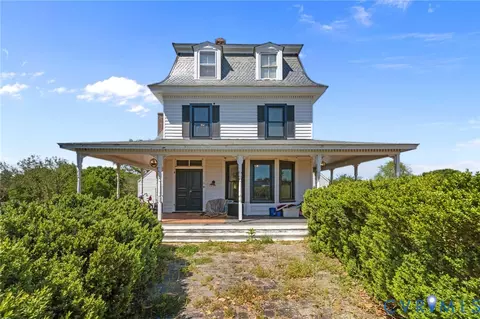 9700 Glebe Ln, Amelia Court House, VA 23002