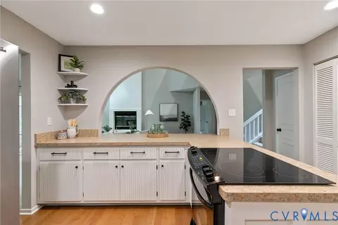 Kitchen - 14307 Spring Gate Ct, Midlothian, VA 23112 photo 4 of 4