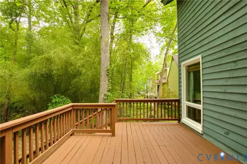 Exterior - 14307 Spring Gate Ct, Midlothian, VA 23112 photo 7 of 11