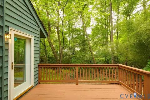 Exterior - 14307 Spring Gate Ct, Midlothian, VA 23112 photo 5 of 11