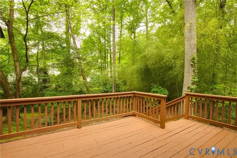 Exterior - 14307 Spring Gate Ct, Midlothian, VA 23112 photo 6 of 11