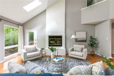 Living - 14307 Spring Gate Ct, Midlothian, VA 23112 photo 2 of 5