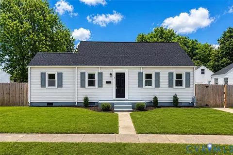 7 Mohican Dr, Portsmouth, VA 23701