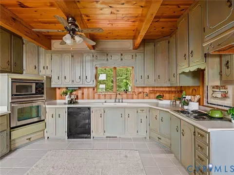 Kitchen - 310 Green Point Ln, Cobbs Creek, VA 23050 photo 2 of 2