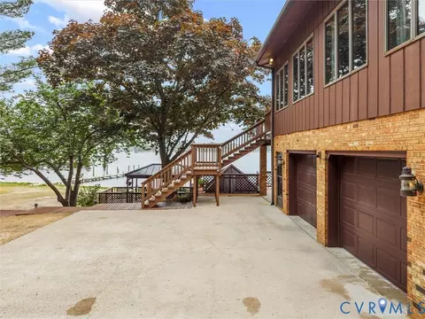 Exterior - 310 Green Point Ln, Cobbs Creek, VA 23050 photo 14 of 17