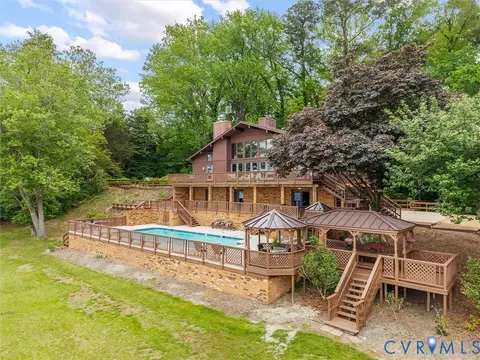 Exterior - 310 Green Point Ln, Cobbs Creek, VA 23050 photo 16 of 17