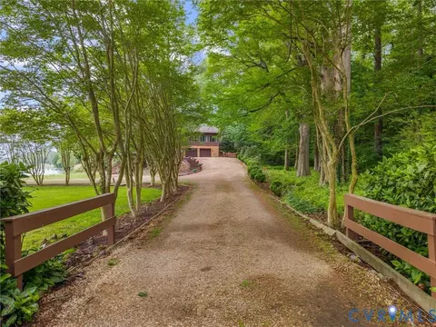 Exterior - 310 Green Point Ln, Cobbs Creek, VA 23050 photo 2 of 17
