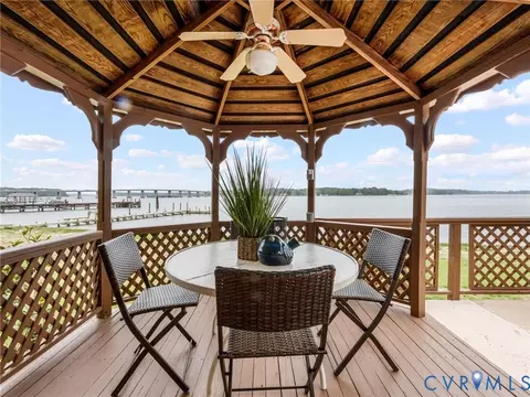 Exterior - 310 Green Point Ln, Cobbs Creek, VA 23050 photo 10 of 17