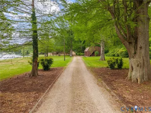 Exterior - 310 Green Point Ln, Cobbs Creek, VA 23050 photo 12 of 17