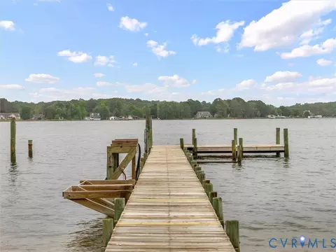 View/Area - 310 Green Point Ln, Cobbs Creek, VA 23050 photo 4 of 7