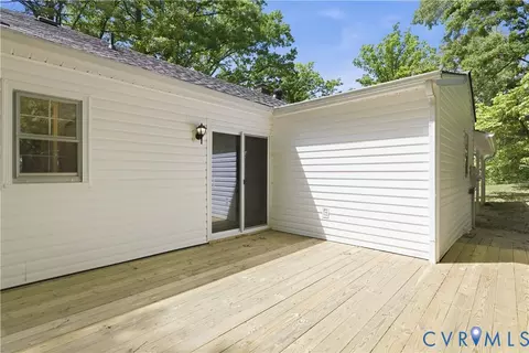 Exterior - 2869 Iverson Rd, Midlothian, VA 23112 photo 2 of 8