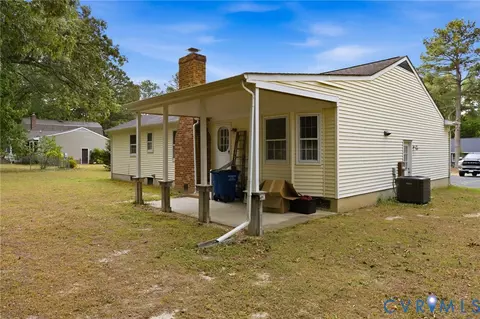 Exterior - 5991 Scott Rd, Gloucester, VA 23061 photo 3 of 8