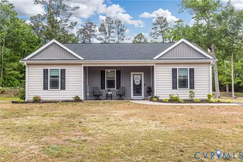 418 Lincoln Ave #B, Jarratt, VA 23867