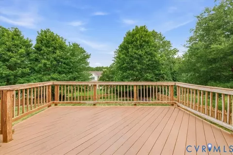 Exterior - 742 Colony Forest Dr, Midlothian, VA 23114 photo 5 of 7