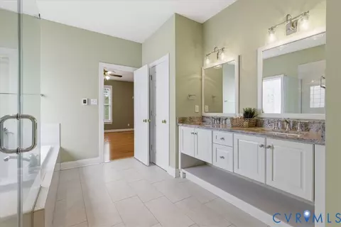 Bath - 742 Colony Forest Dr, Midlothian, VA 23114 photo 4 of 7