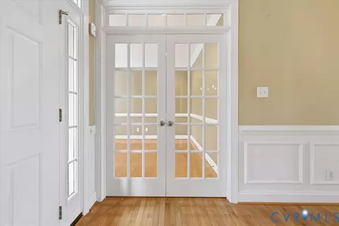 Entry Way - 742 Colony Forest Dr, Midlothian, VA 23114 photo 3 of 4