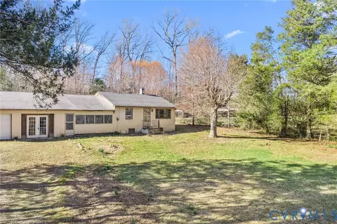 19161 Hollowing Creek Rd, Beaverdam, VA 23015