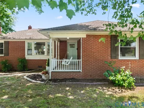 4401 Dudley Dr, Chester, VA 23831