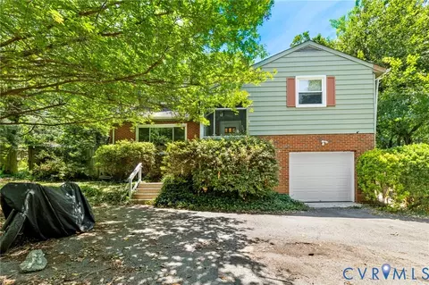 7901 Lake Shore Ct, North Chesterfield, VA 23235