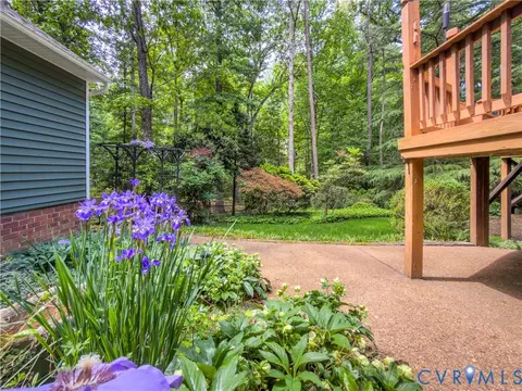 Exterior - 10711 Darby Cir, Midlothian, VA 23113 photo 7 of 14