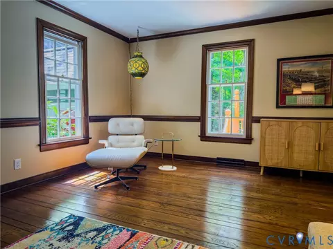 Living - 10711 Darby Cir, Midlothian, VA 23113 photo 2 of 7