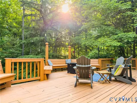 Exterior - 10711 Darby Cir, Midlothian, VA 23113 photo 5 of 14