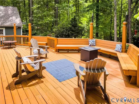 Exterior - 10711 Darby Cir, Midlothian, VA 23113 photo 8 of 14