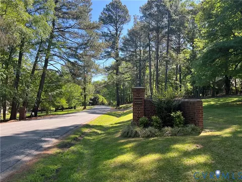 Exterior - 10711 Darby Cir, Midlothian, VA 23113 photo 3 of 14