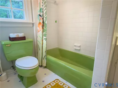 Bath - 10711 Darby Cir, Midlothian, VA 23113 photo 6 of 6