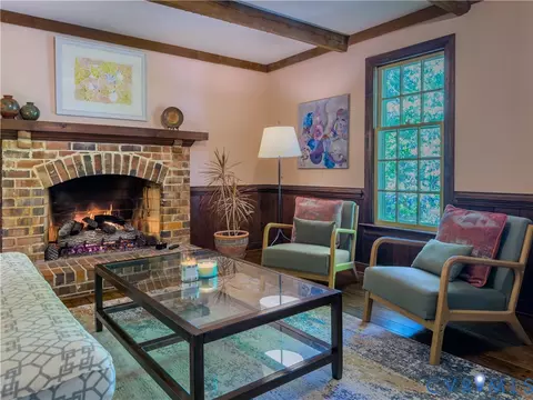 Living - 10711 Darby Cir, Midlothian, VA 23113 photo 5 of 7