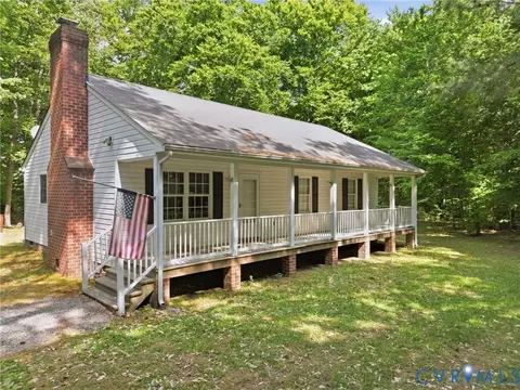 1917 Mahixon Rd, Manquin, VA 23106