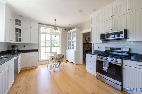 Kitchen - 13419 Scotts Rd, Dewitt, VA 23840 photo 1 of 5