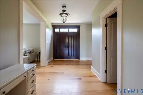 Entry Way - 13419 Scotts Rd, Dewitt, VA 23840 photo 4 of 7