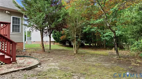 Exterior - 14501 Tealby Dr, Midlothian, VA 23112 photo 10 of 12