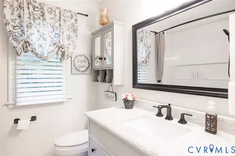 Bath - 5603 Standing Oak Rd, Midlothian, VA 23112 photo 4 of 5
