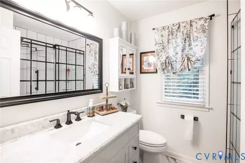 Bath - 5603 Standing Oak Rd, Midlothian, VA 23112 photo 2 of 5
