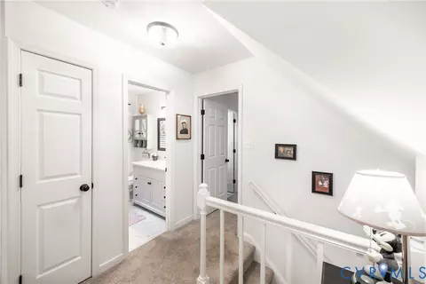 Entry Way - 5603 Standing Oak Rd, Midlothian, VA 23112 photo 3 of 4