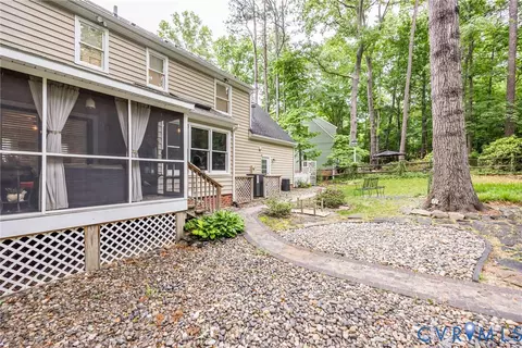 Exterior - 5603 Standing Oak Rd, Midlothian, VA 23112 photo 7 of 10