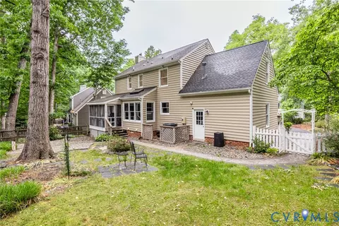 Exterior - 5603 Standing Oak Rd, Midlothian, VA 23112 photo 6 of 10