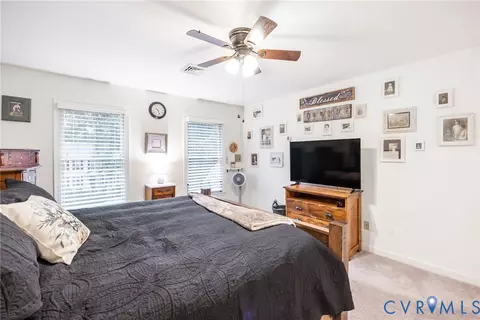 Bedroom - 5603 Standing Oak Rd, Midlothian, VA 23112 photo 3 of 6