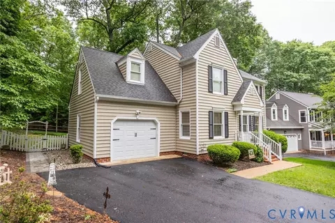 Exterior - 5603 Standing Oak Rd, Midlothian, VA 23112 photo 5 of 10