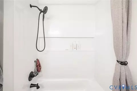 Bath - 5603 Standing Oak Rd, Midlothian, VA 23112 photo 5 of 5