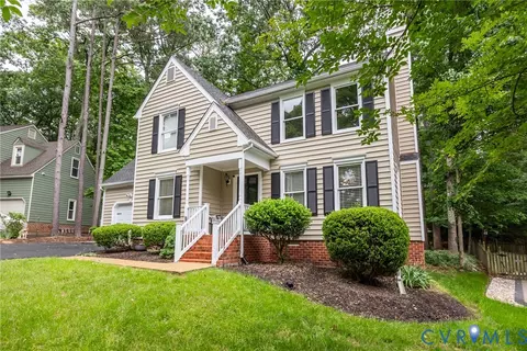 Exterior - 5603 Standing Oak Rd, Midlothian, VA 23112 photo 2 of 10
