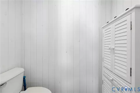Bath - 3600 Oxford Dr, Sutherland, VA 23885 photo 1 of 4