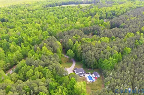 View/Area - 3600 Oxford Dr, Sutherland, VA 23885 photo 2 of 6