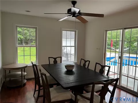 Dining - 3600 Oxford Dr, Sutherland, VA 23885 photo 2 of 4