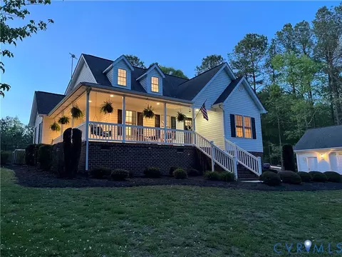 Exterior - 3600 Oxford Dr, Sutherland, VA 23885 photo 2 of 13