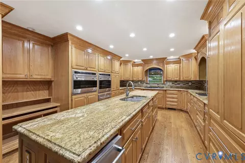 Kitchen - 3201 E Brigstock Rd, Midlothian, VA 23113 photo 3 of 4
